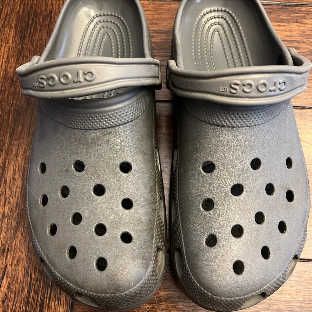 Men’s Crocs grey US size 11
